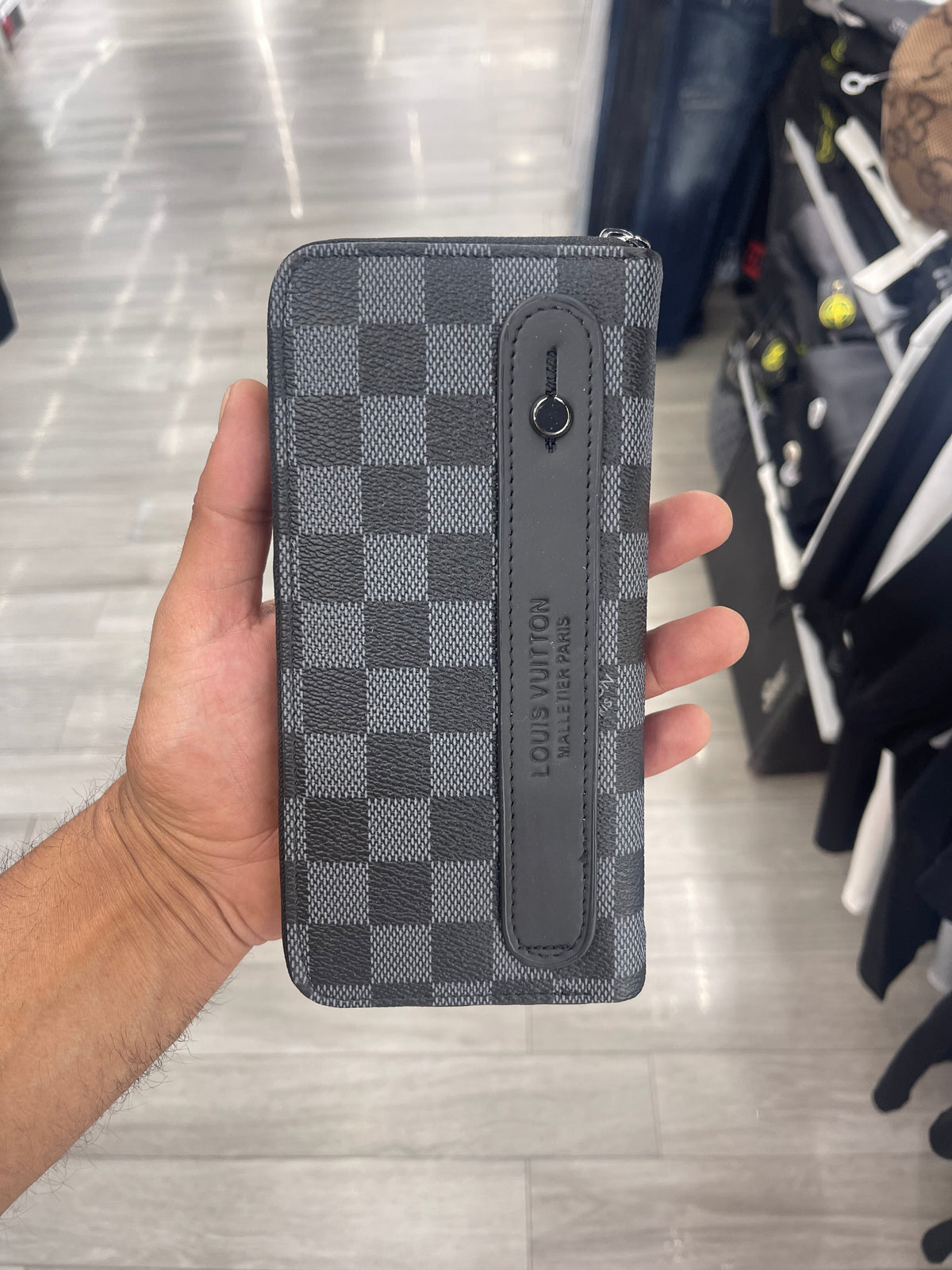 Πορτοφόλι Louis Vuitton
