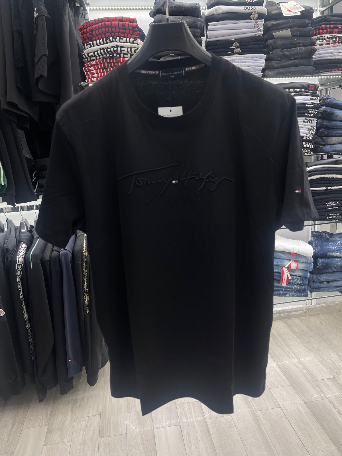 Tommy Hilfiger