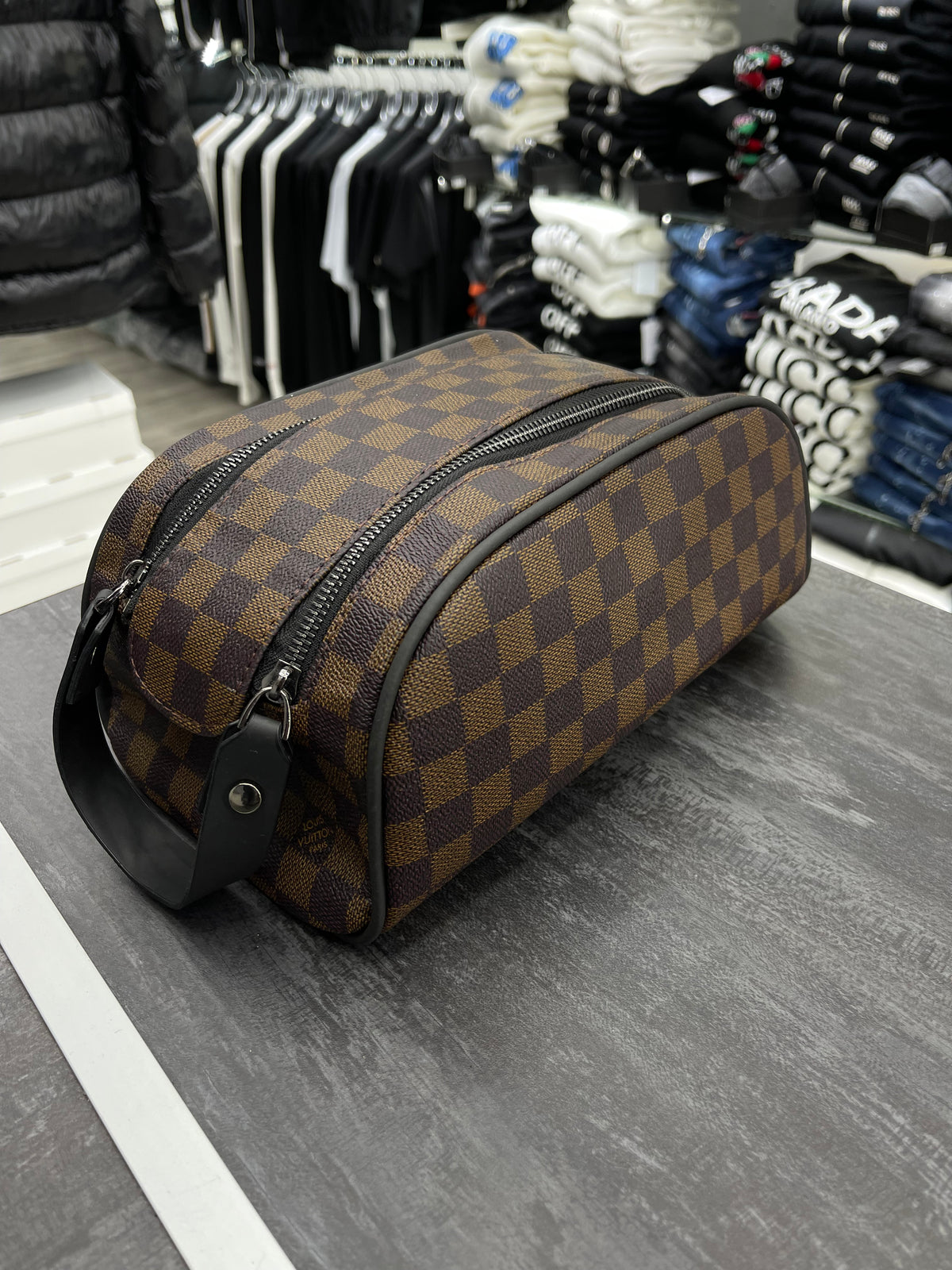 Louis Vuitton damier καφέ